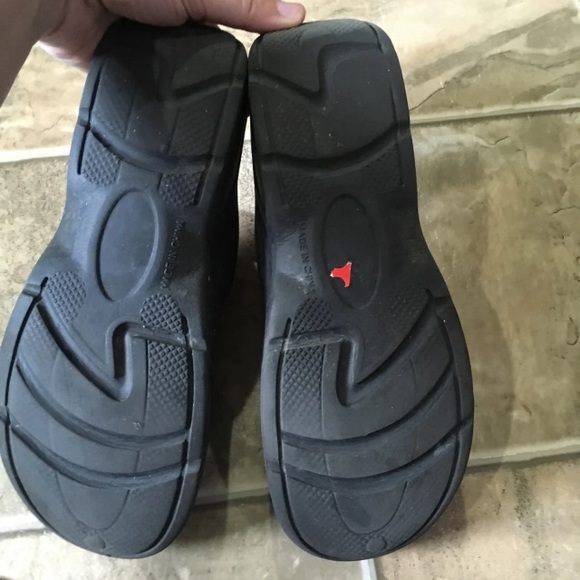 Nursing Shoes - Picture 3 of 3